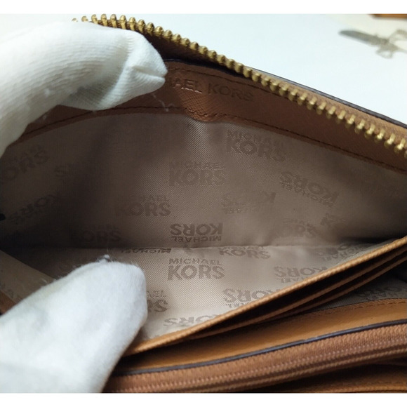 Michael Kors Brown Pebbled Leather Zipper Closure Credit Card Wallet - Picture 15 of 16